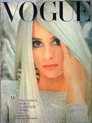 Vintage Vogue magazine covers - wah4mi0ae4yauslife.com - Vintage Vogue UK October 1966.jpg